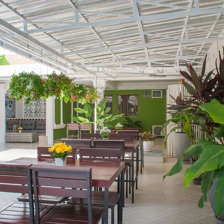Tj Guesthouse Pattaya Exterior photo